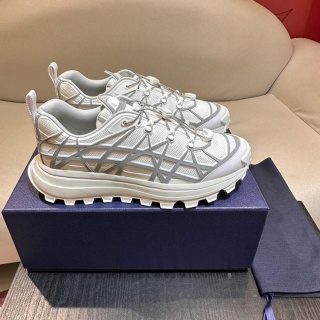 Buty sportowe sznurowane