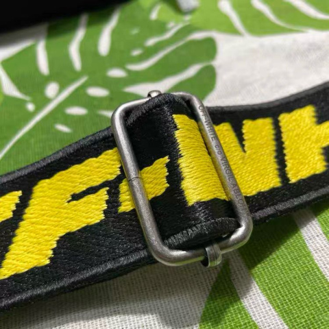 Torebka na ramię Off White Torebka na ramię Off White