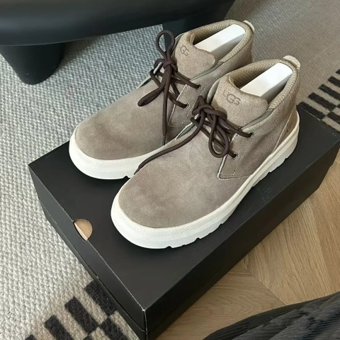 Buty śniegowce sznurowane UGG