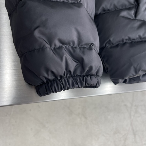 Kurtka puchowa Prada