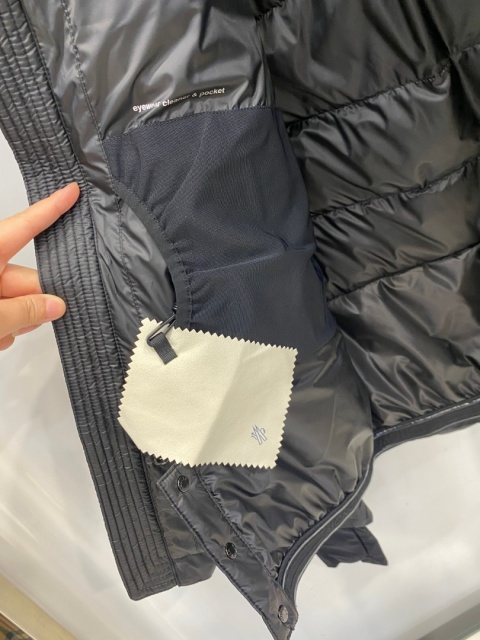 Kurtka puchowa Moncler