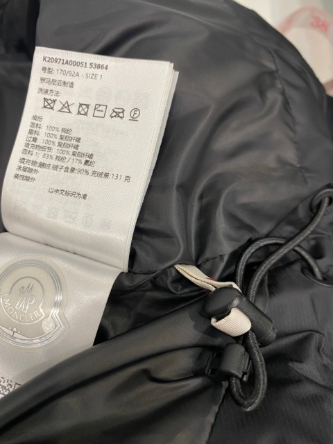 Kurtka puchowa Moncler