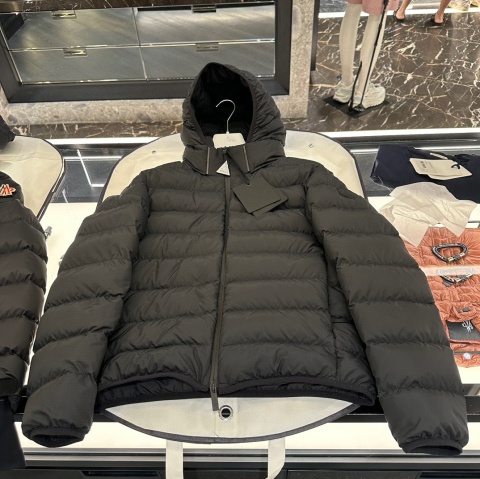 Kurtka Moncler