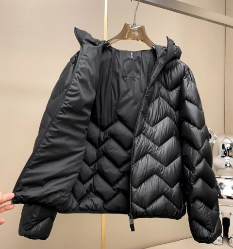 Kurtka Moncler