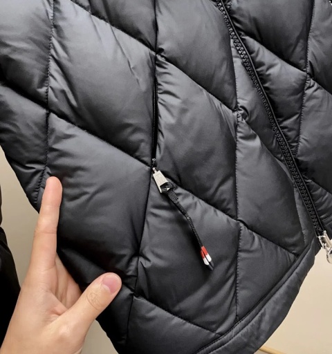 Kurtka Moncler
