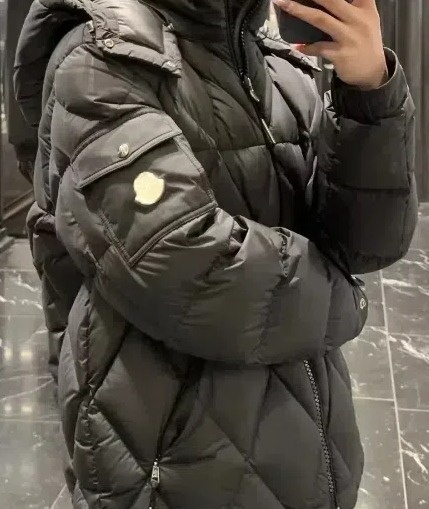 Kurtka Moncler