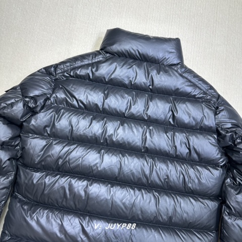 Kurtka puchowa Moncler