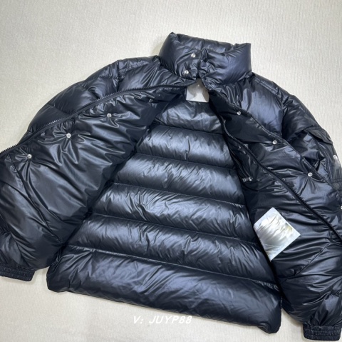 Kurtka puchowa Moncler