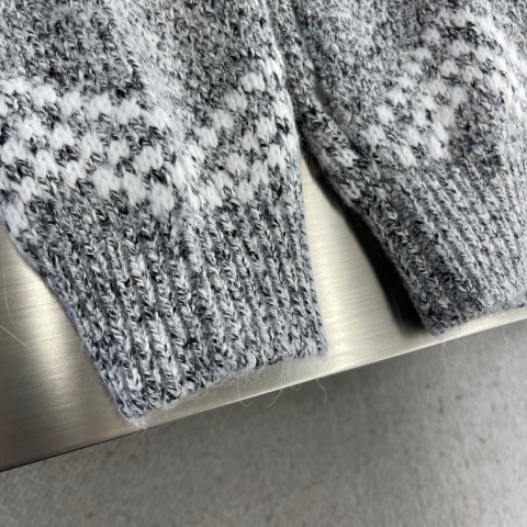 Sweter luksusowy wełniany Louis Vuitton