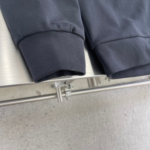 Czarna bluza męska Prada