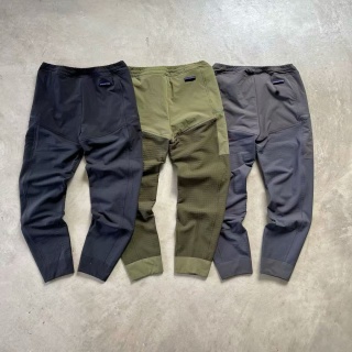 Spodnie cargo Patagonie – wodoodporne, ocieplane, z kieszeniami na zamek