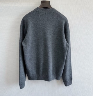 Sweter wełniany Prada