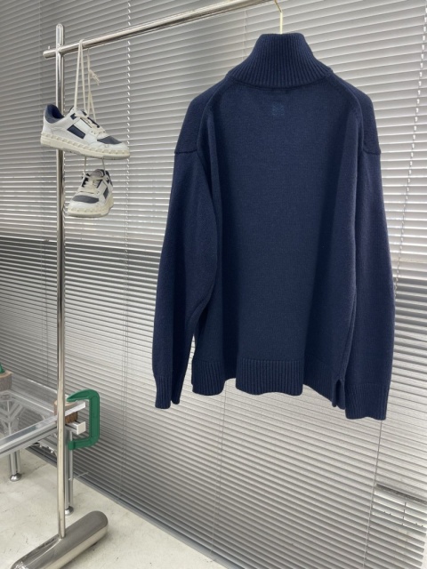 Sweter z wysokim kołnierzem Loewe