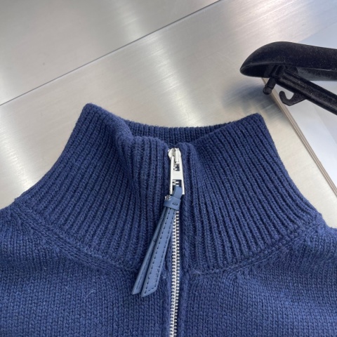 Sweter z wysokim kołnierzem Loewe