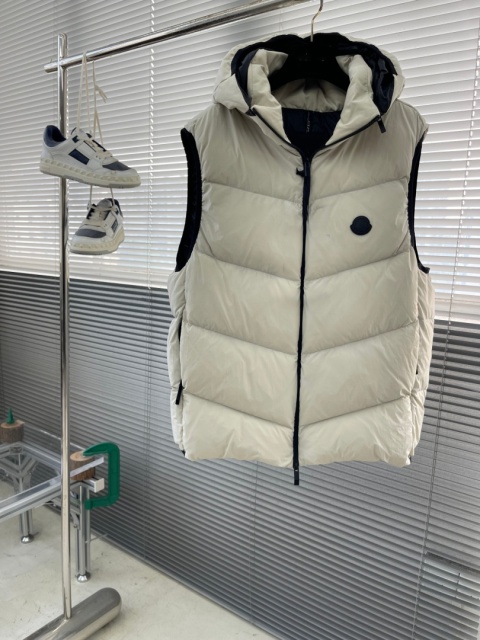 Kamizelka męska bezrękawnik puchowy Moncler