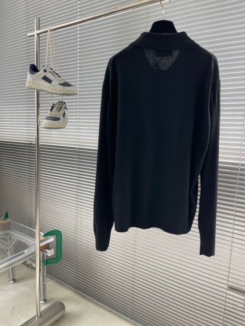 Sweter męski welaniny na guziki Ami Paris