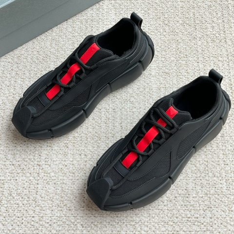 Męskie buty sportowe Prada