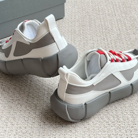 Męskie buty sportowe Prada