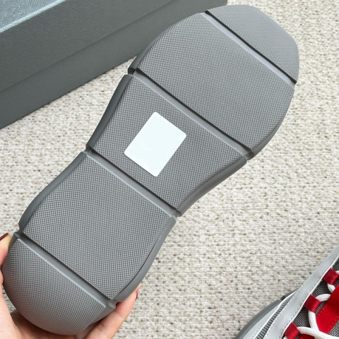 Męskie buty sportowe Prada