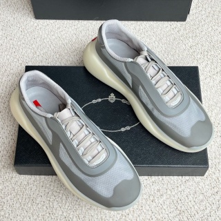 Męskie buty sportowe Prada