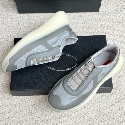 Męskie buty sportowe Prada