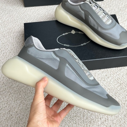 Męskie buty sportowe Prada