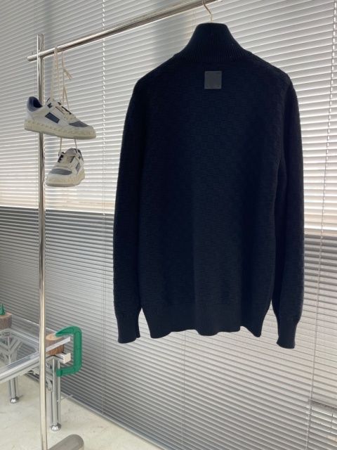 Męski sweter półgolf z zamkiem Louis Vuitton ciepły i stylowy szachownica