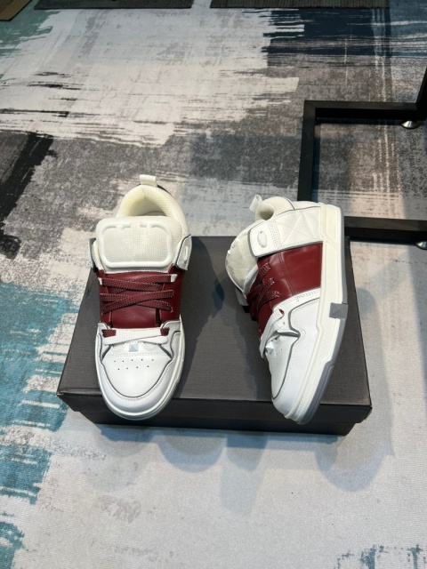 Buty męskie Valentino Garavani gładka skóra licowa