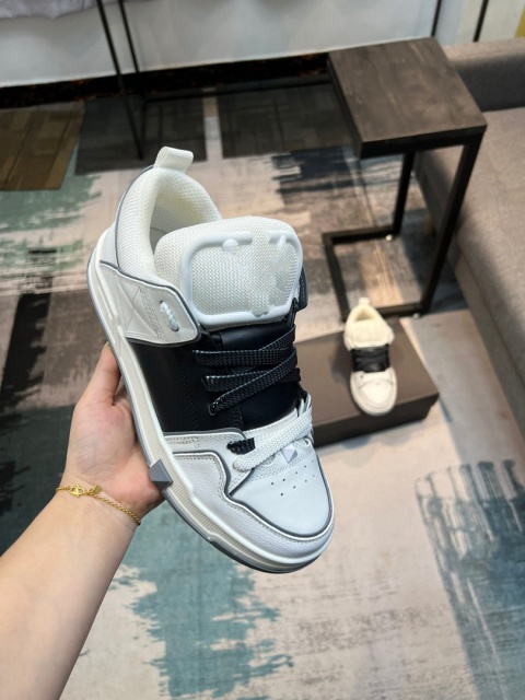 Buty męskie Valentino Garavani gładka skóra licowa