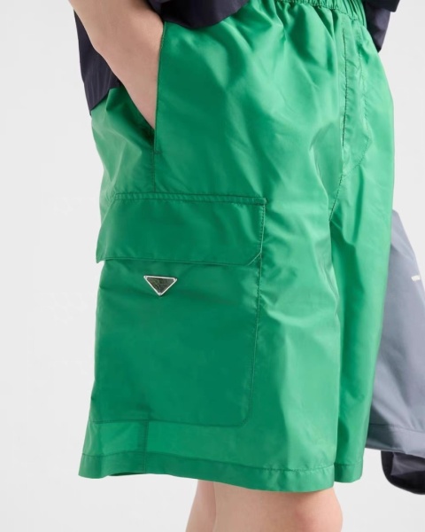 Spodenki Prada cargo shorts multi-pocket (2026)
