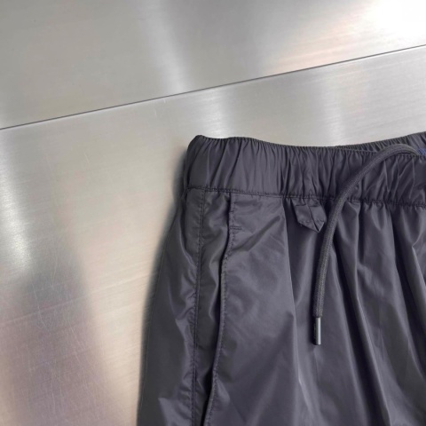 Spodenki Prada cargo shorts multi-pocket (2026)