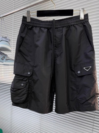 Spodenki Prada cargo shorts multi-pocket (2026)