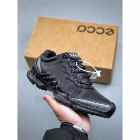 Buty męskie sportowo‑outdoorowe Ecco