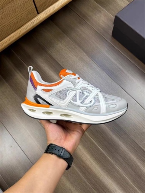 Buty sneakersy sportowe Valentino Garavani