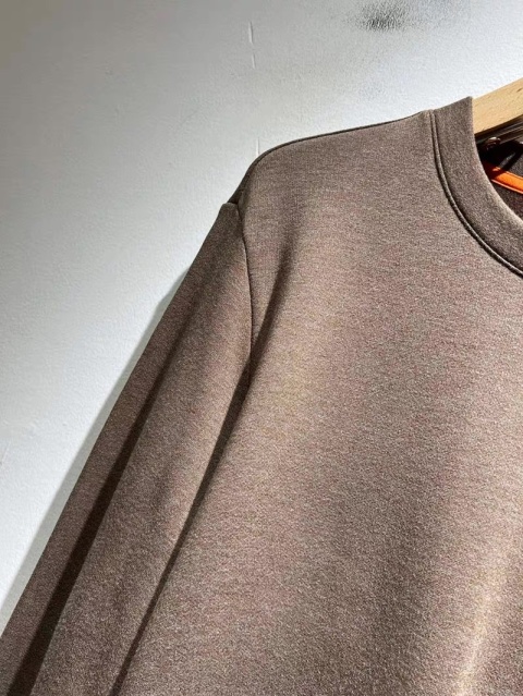 Męska bluza longsleeve Hermes jeseiń - zima 25