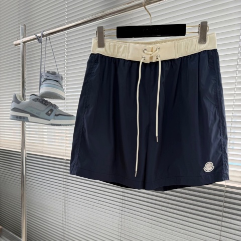 Spodenki szorty sportowe Moncler