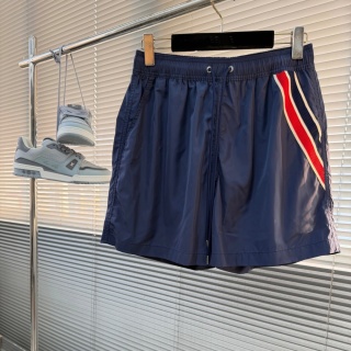Spodenki szorty sportowe Moncler
