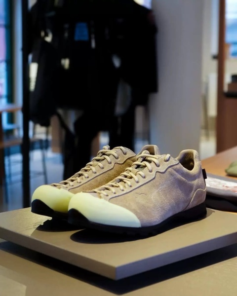 Buty zamszowe trekingowe Diemme