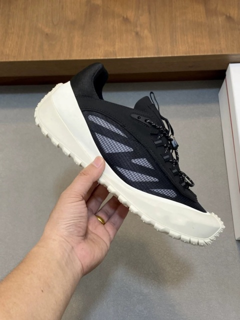 Buty Moncler