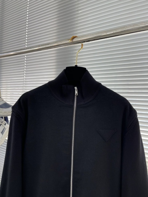 Jesienna kurtka bluza Prada