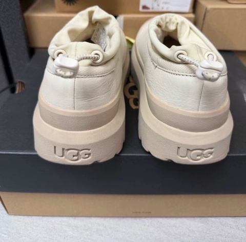 Buty krótkie śniegowce UGG
