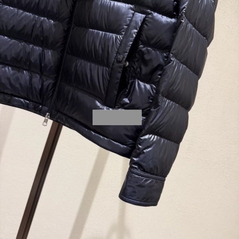 Kurtka puchowa Moncler
