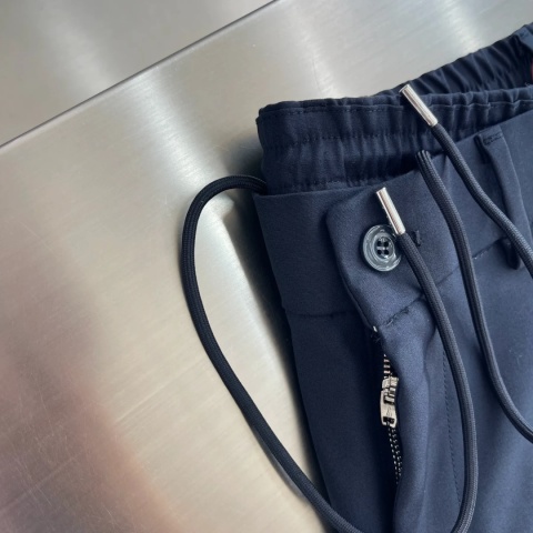 Spodnie proste Moncler Straight Fit