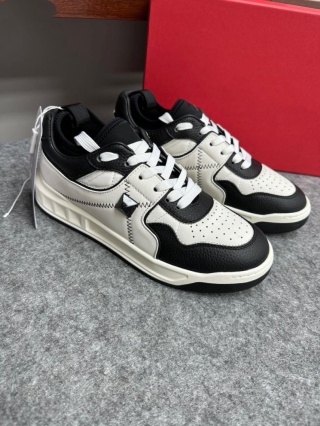 Buty Valentino