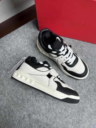 Buty Valentino