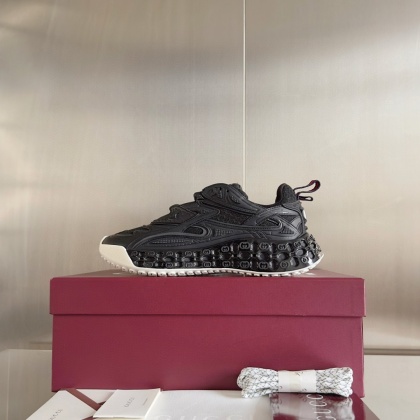 Buty Gucci męskie neakersy w stylu old‑school