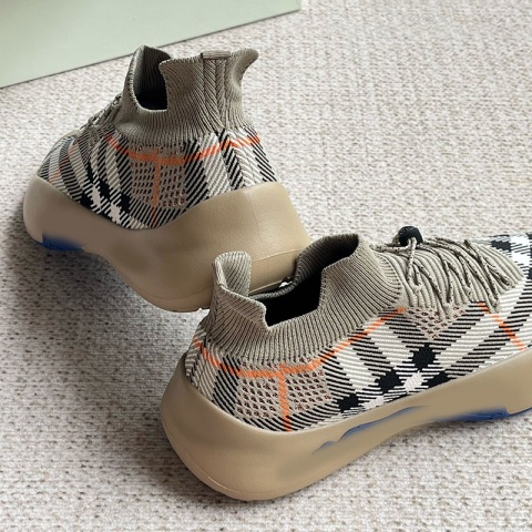 Buty sportowe wsuwane Burberry Buty sportowe wsuwane Burberry
