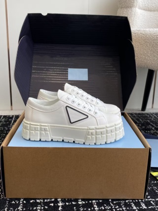 Buty damskie Prada