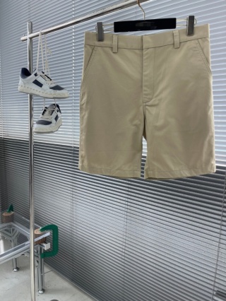 Spodenki powyżej kolan Gucci