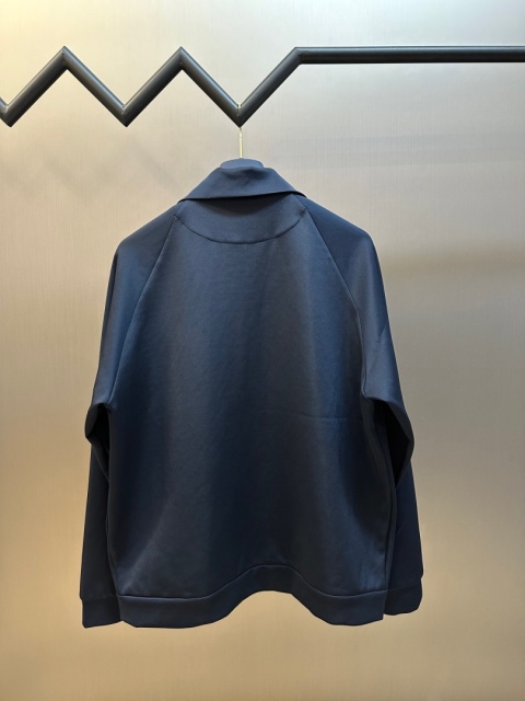 Bluza na zamek Prada